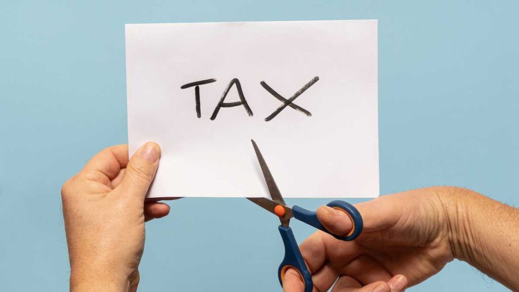 Year End Strategies for Investors to Cut Taxes