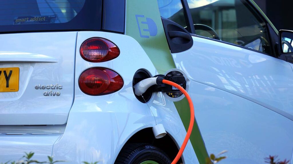 Inflation Reduction Act: What You Need to Know About EV Tax Credits